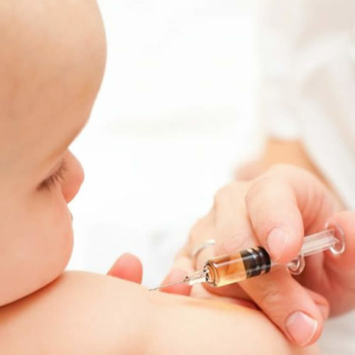 vacciner massivement les bebes de moins de deux ans